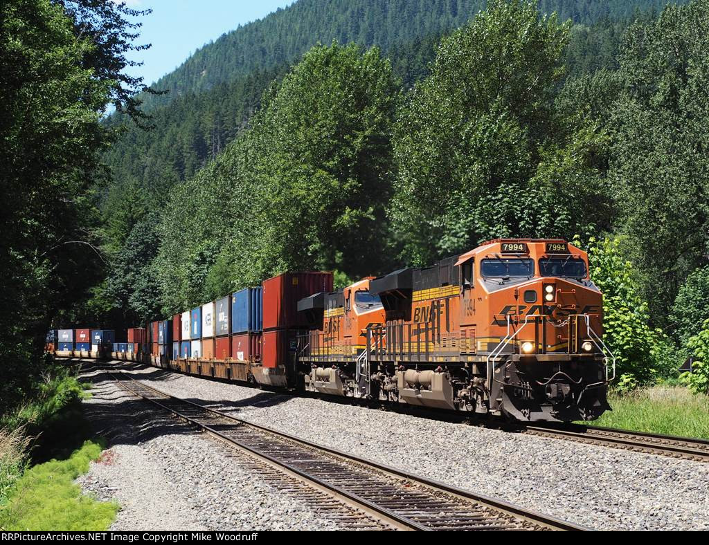 BNSF 7994